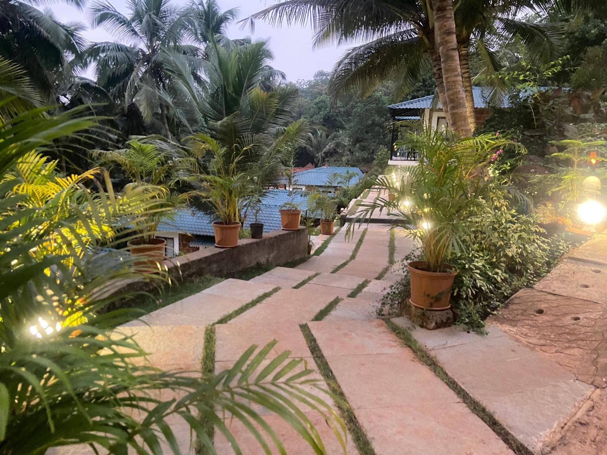 Atmani Waterfront Resort Cola Extérieur photo